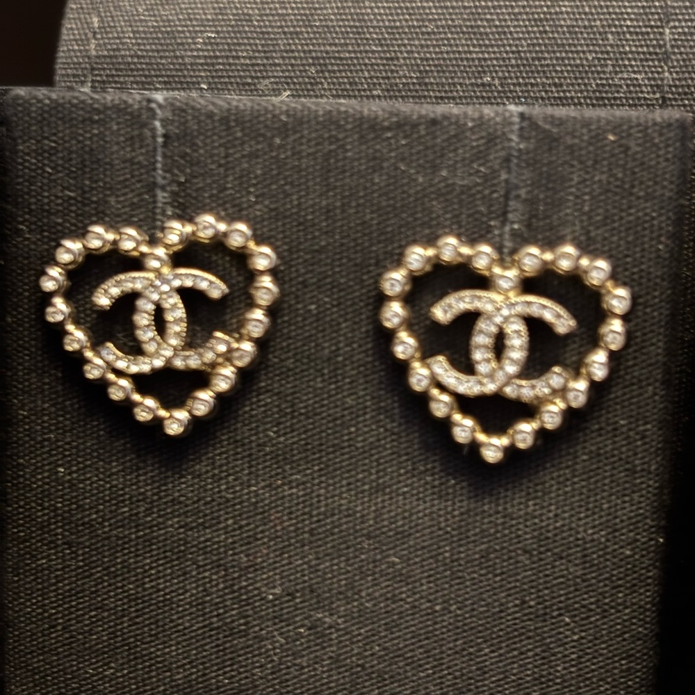 CHANEL Silver Crystal Heart Earrings NWT AUTHENTIC